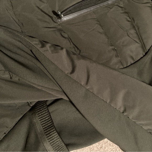 Dark green Lululemon goose down pullover - size 8 - Picture 7 of 7